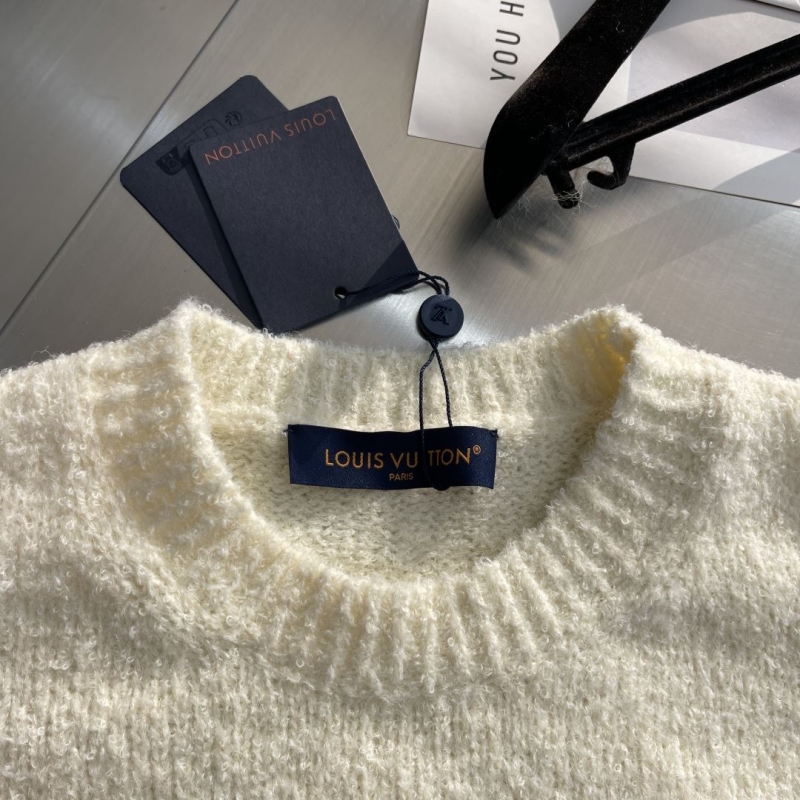 l0vis Vvtt0n sweater